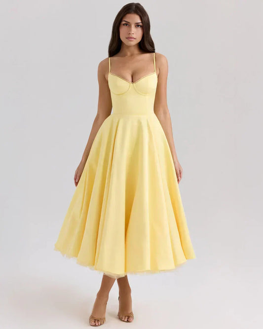 Ausgestelltes Abendkleid