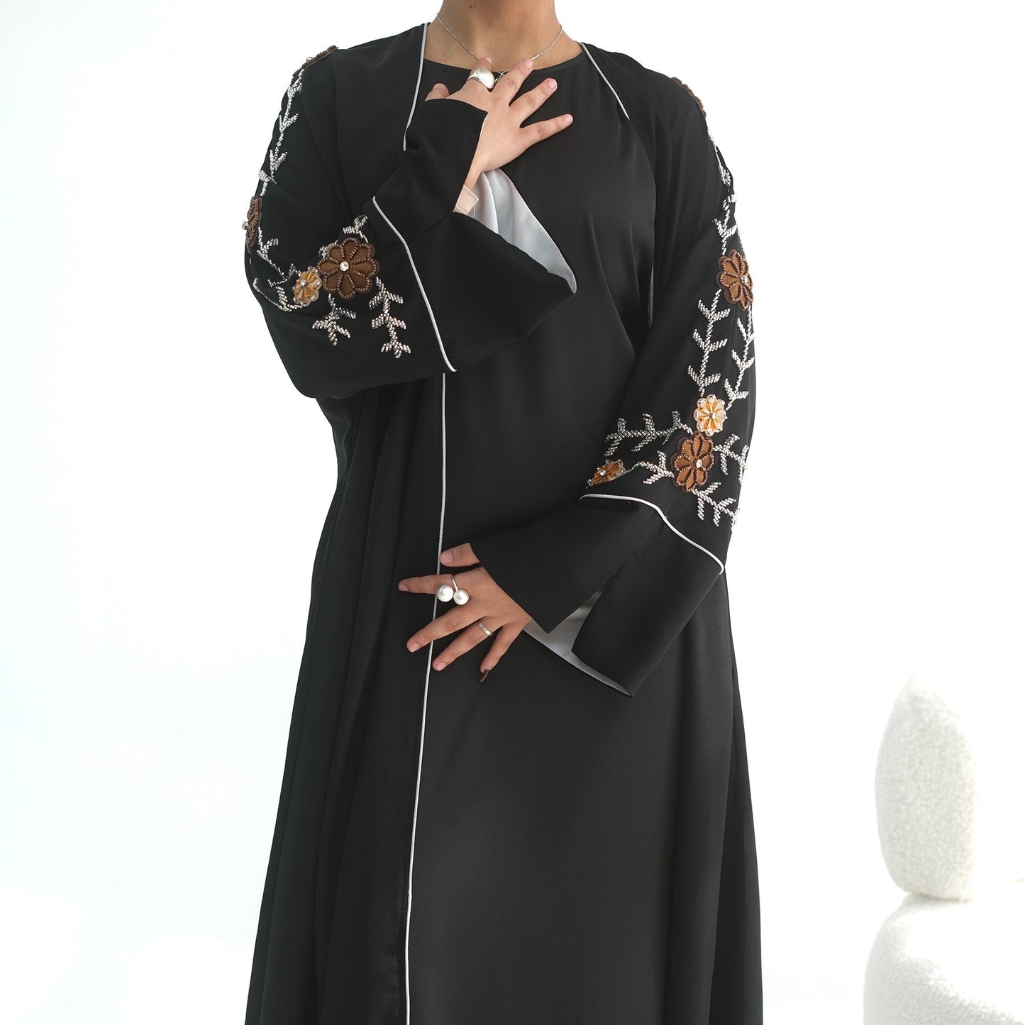 Bestickter Kimono mit Blumenmuster