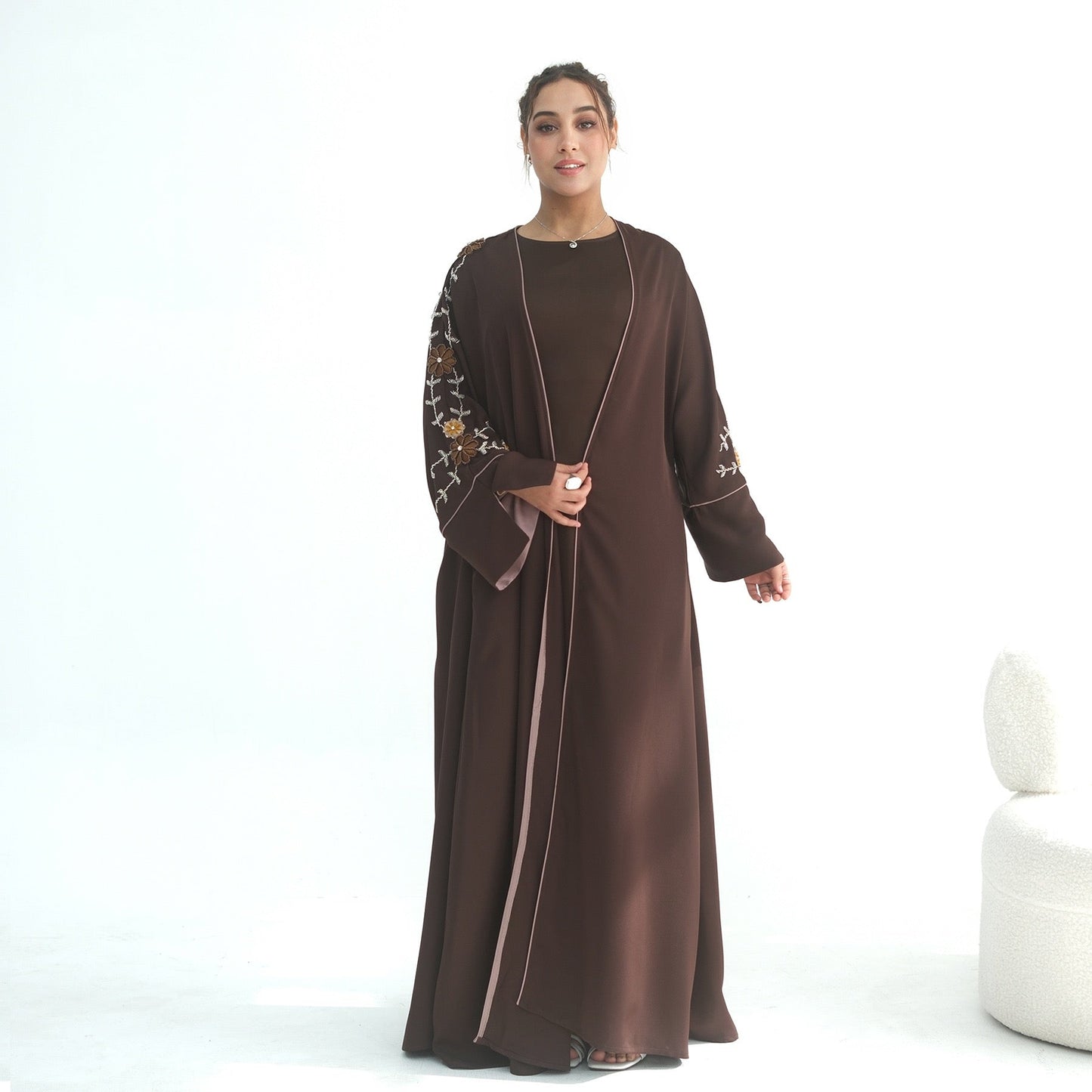 Bestickter Kimono mit Blumenmuster