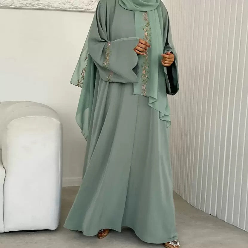 Abaya mit Tuch und Blumendetails