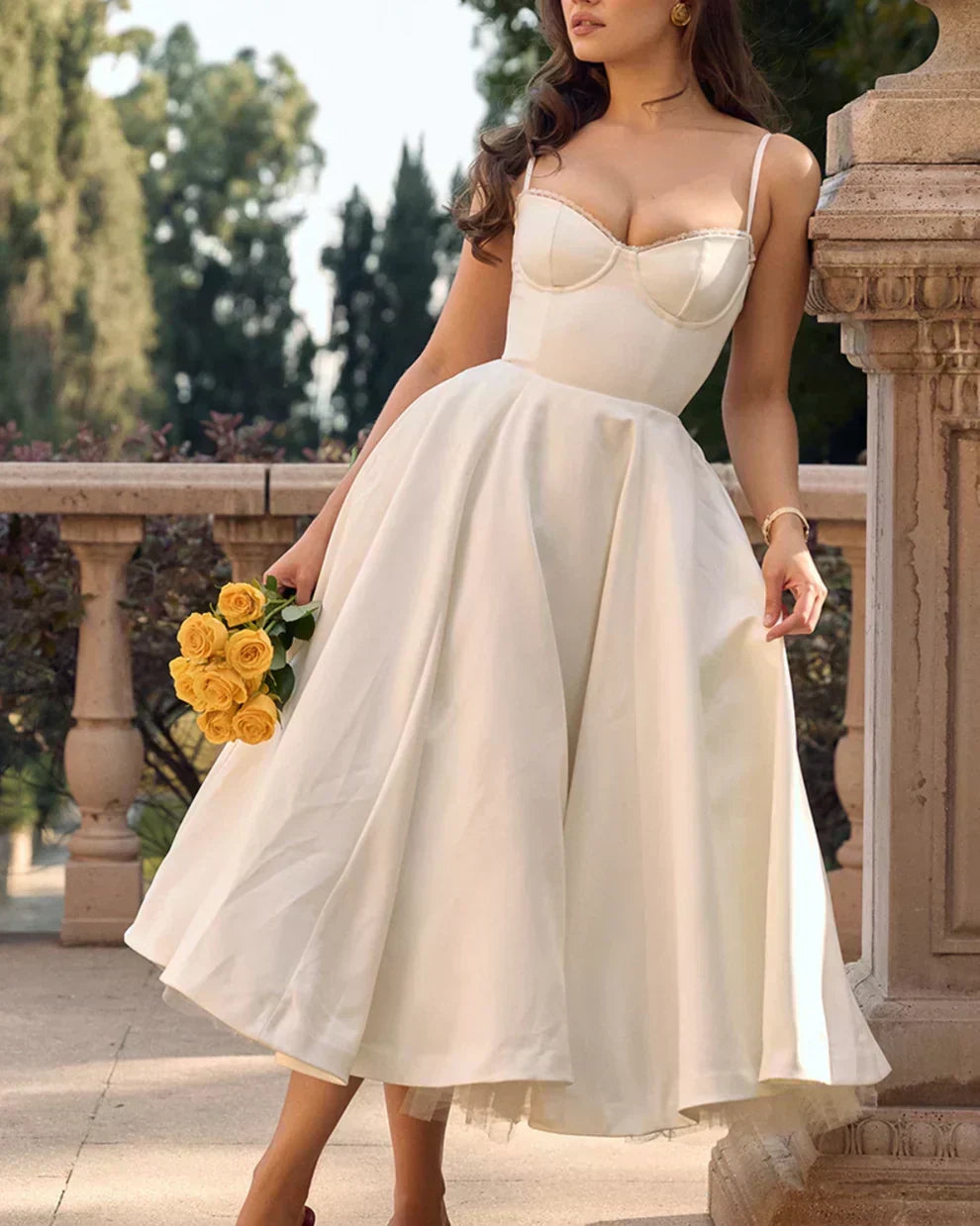 Ausgestelltes Abendkleid