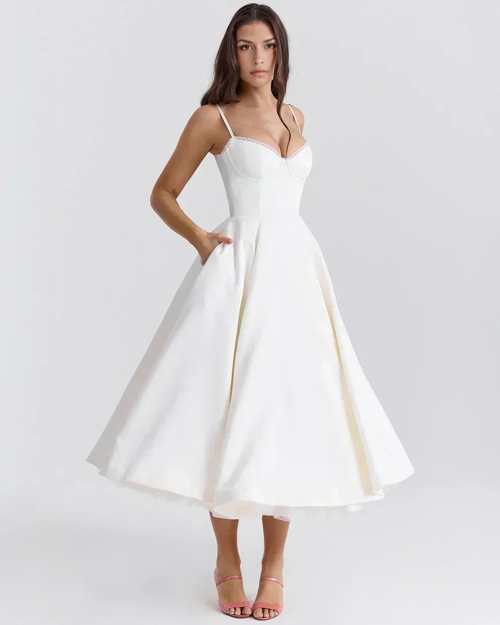 Ausgestelltes Abendkleid