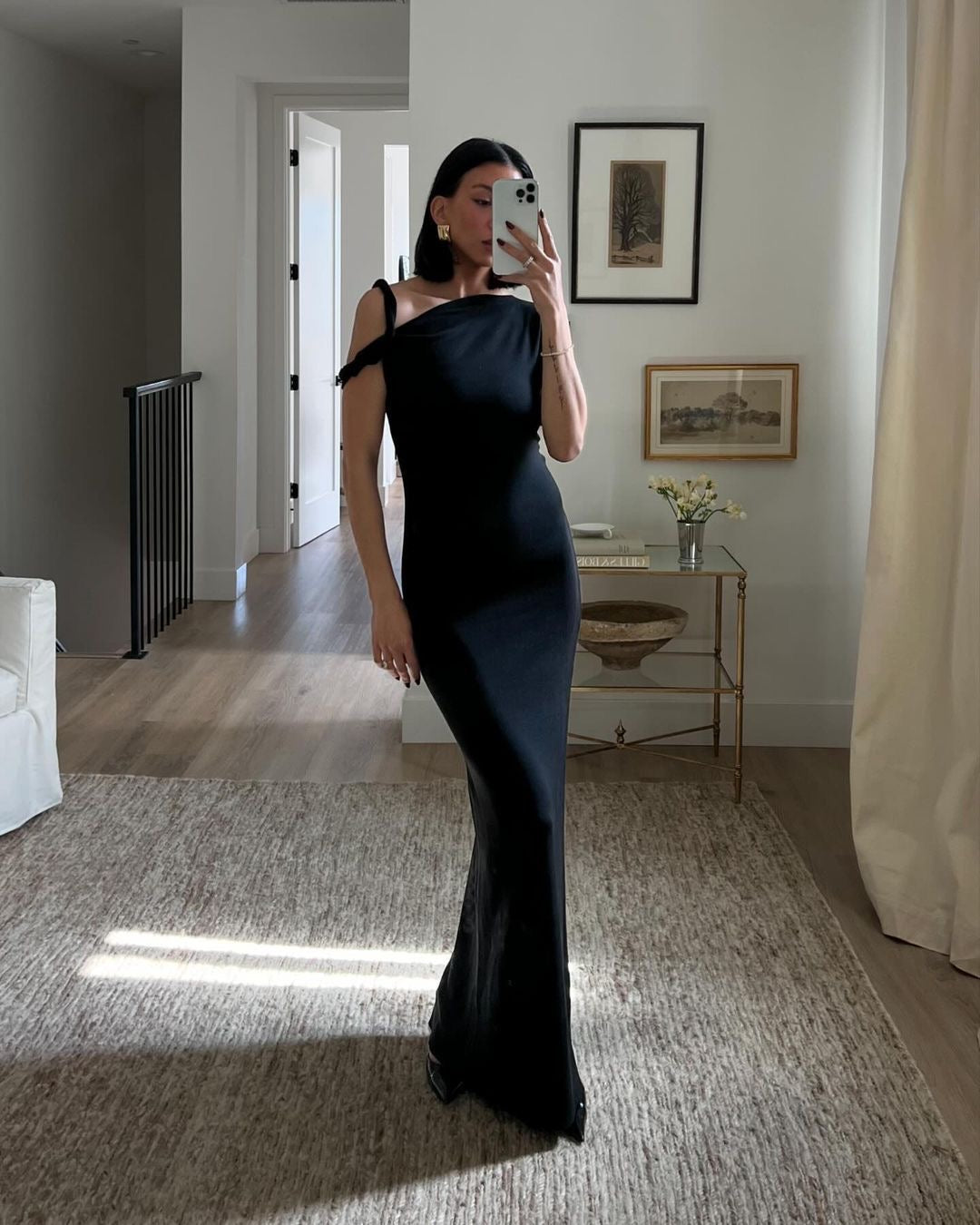 One-Shoulder Maxikleid