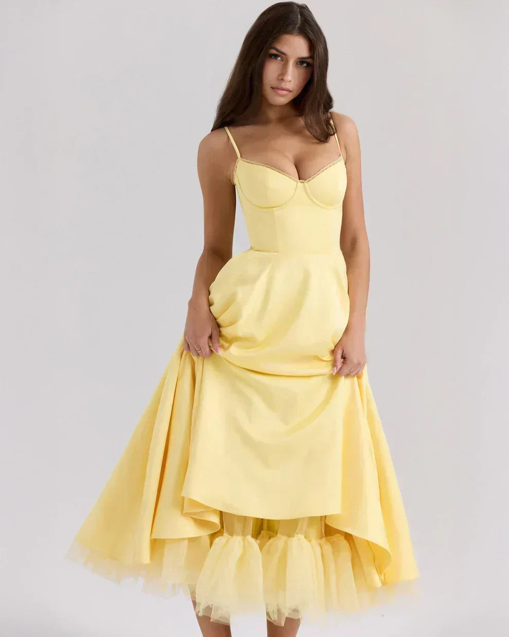 Ausgestelltes Abendkleid