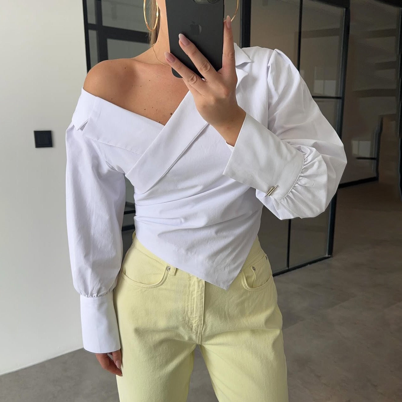 Moderne One-Shoulder-Bluse
