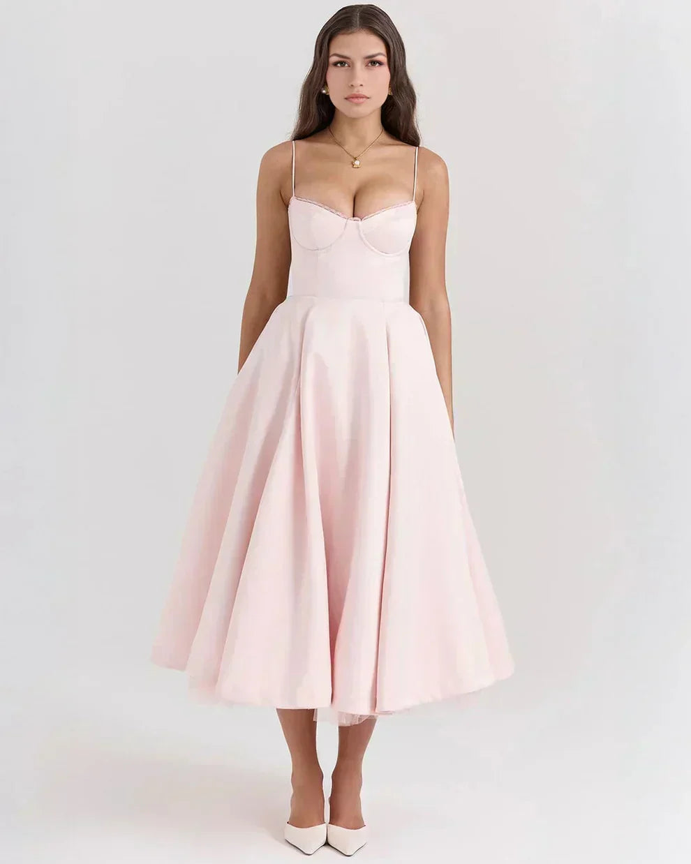 Ausgestelltes Abendkleid