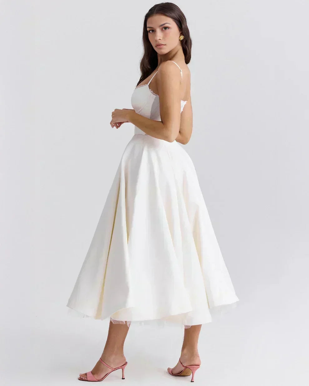 Ausgestelltes Abendkleid