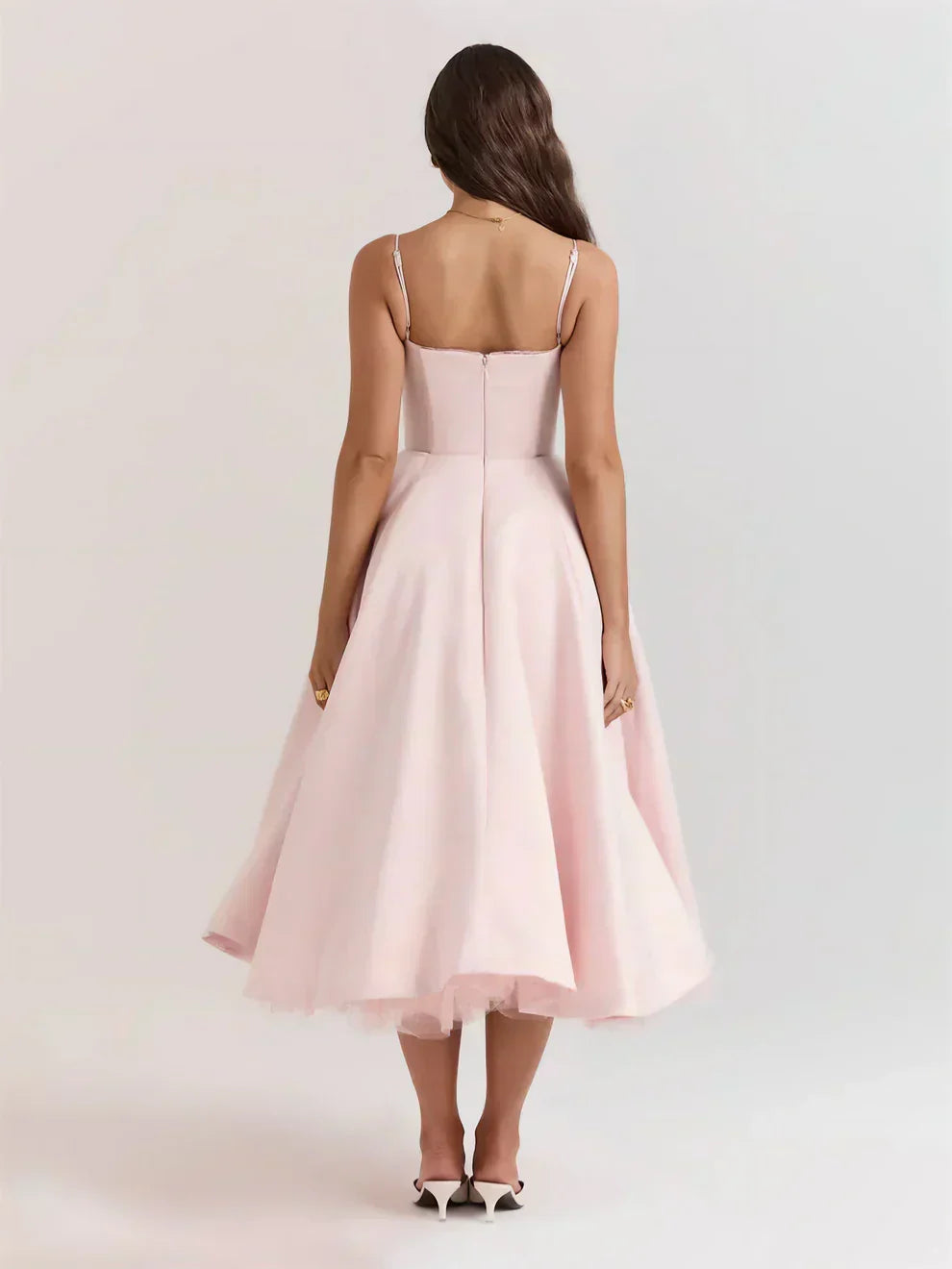 Ausgestelltes Abendkleid
