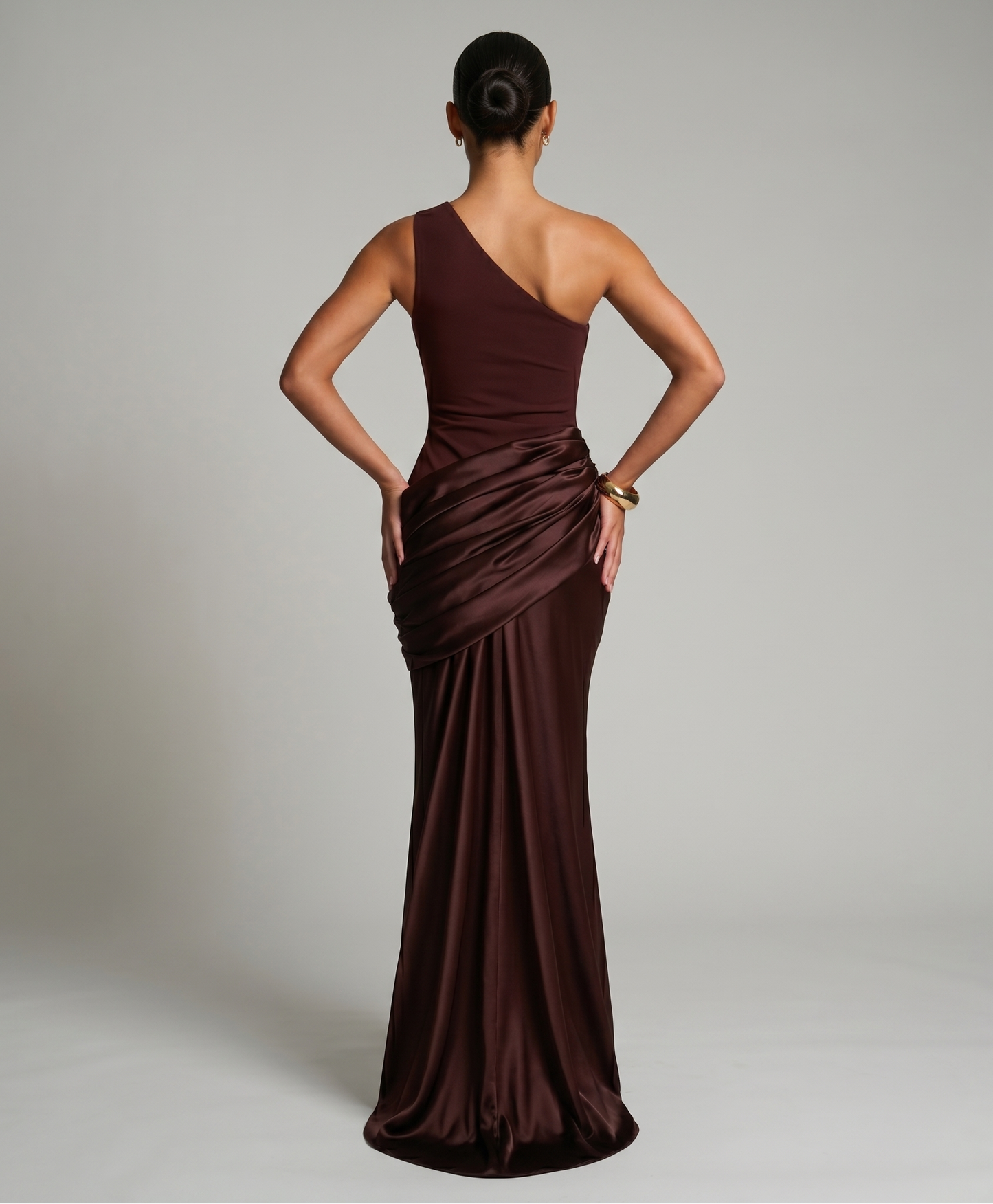 Elegantes One-Shoulder-Kleid