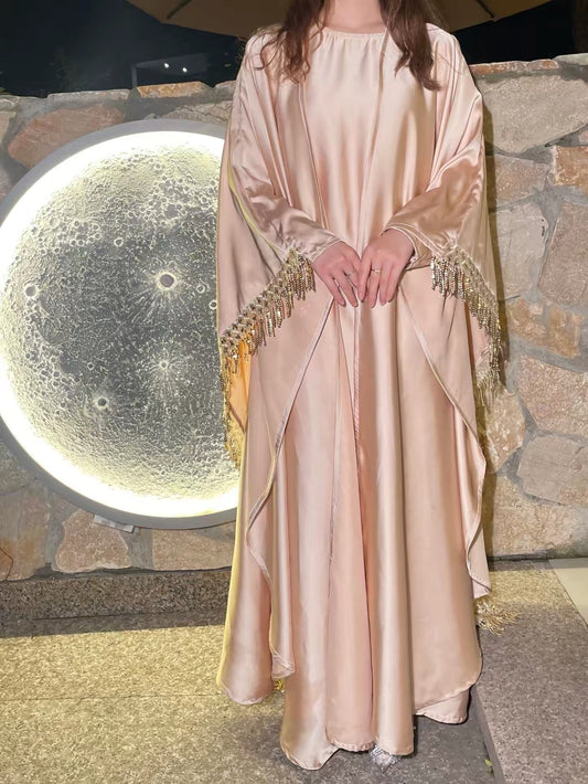 Elegante Abaya mit Verzierung