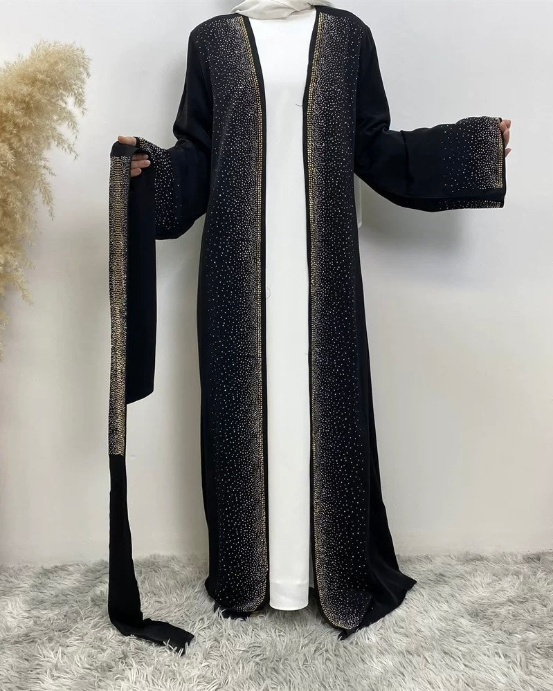 Kimono mit Straßsteinen