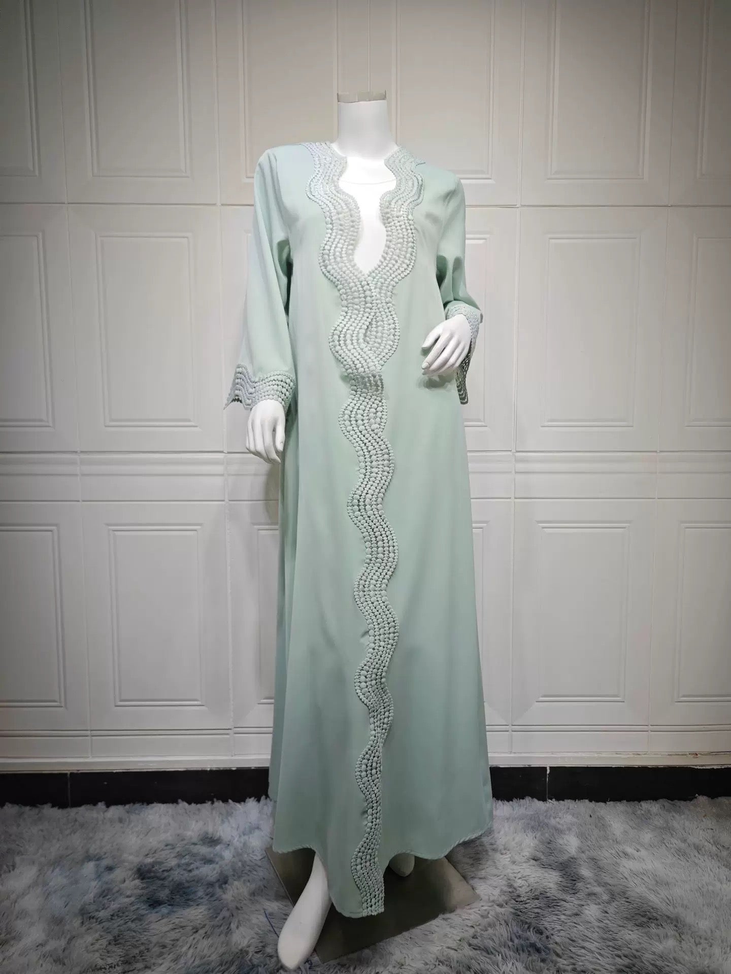 Eleganter Kimono mit Verziehrung