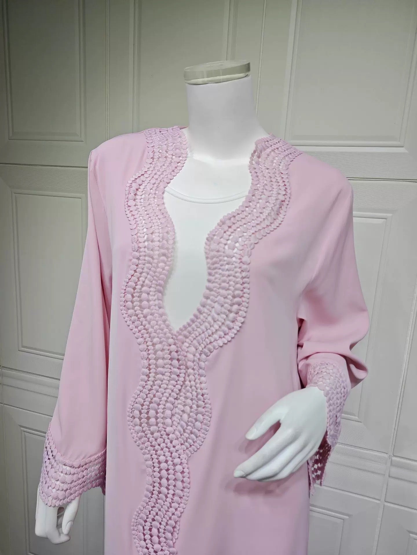 Eleganter Kimono mit Verziehrung