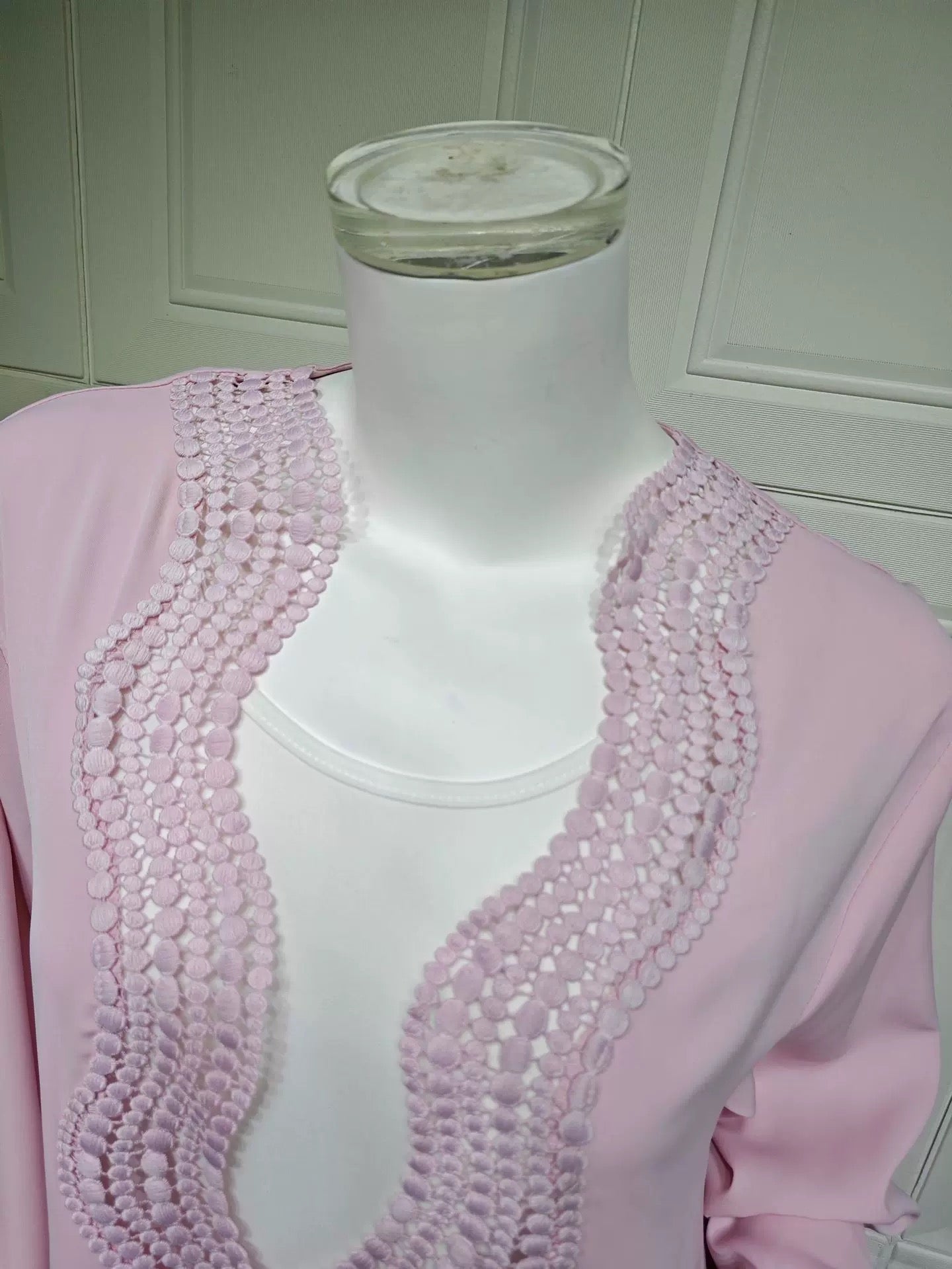 Eleganter Kimono mit Verziehrung