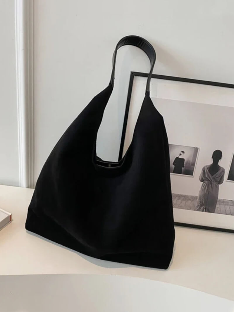 Handtasche in Wildlederoptik