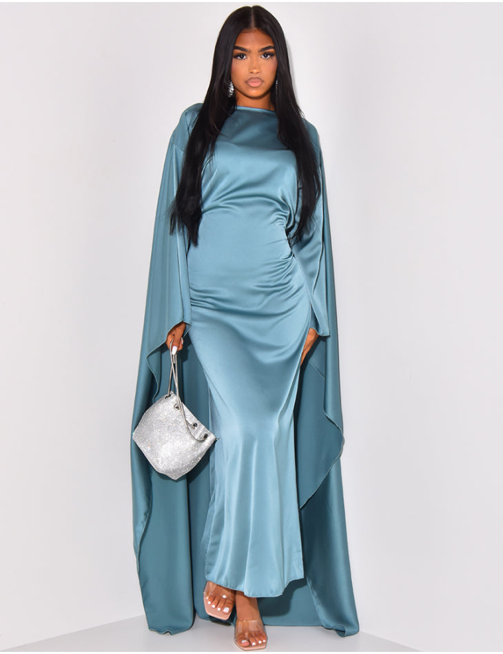 Kleid aus Satin mit Umhang